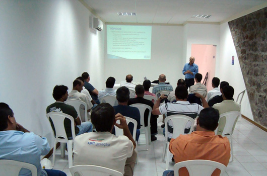 Curso para os t&eacute;cnicos da CPFL na Usina de Cap&atilde;o Preto, S&atilde;o Carlos, SP (2012)
